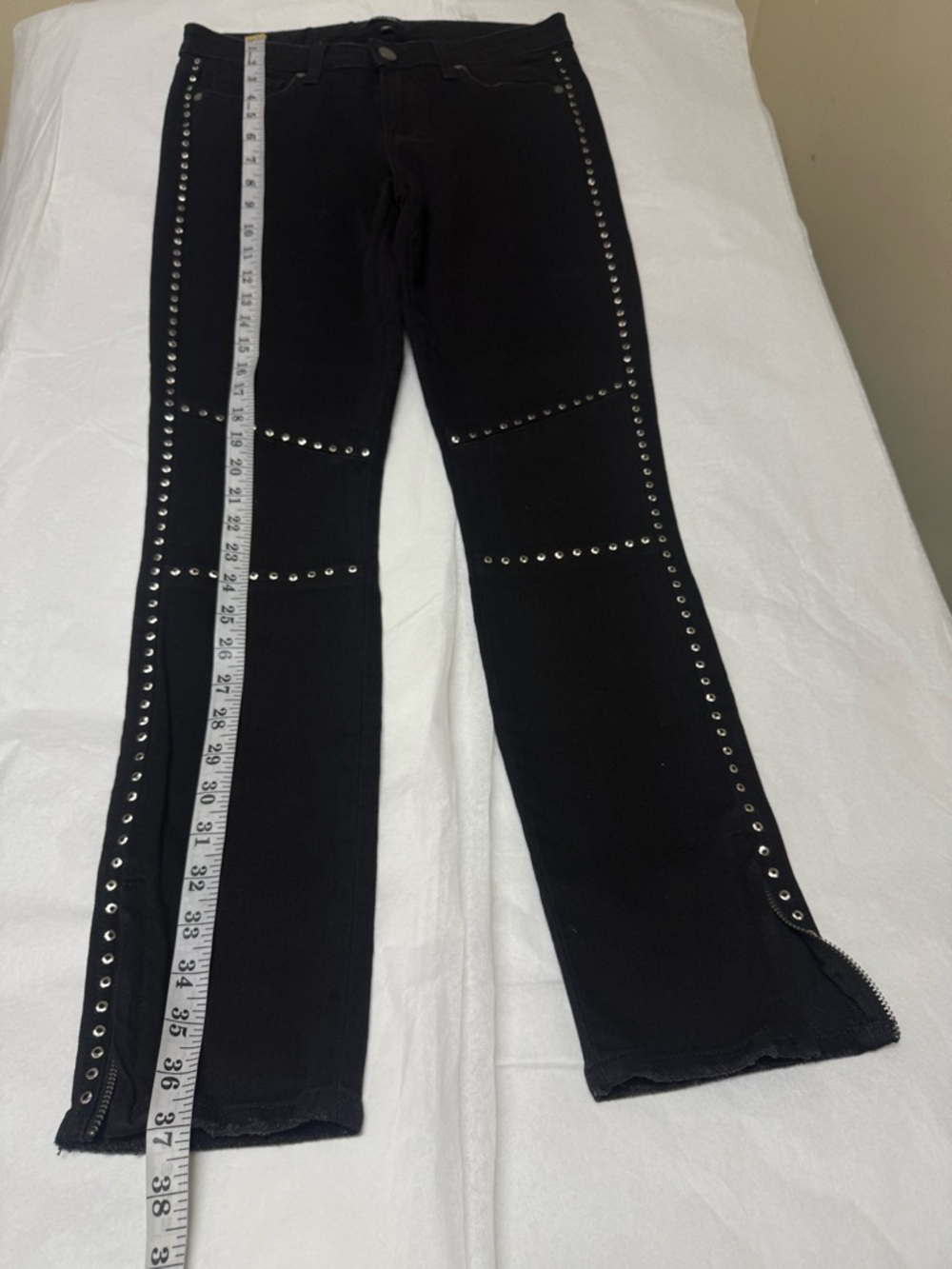 ⚫️PAIGE Black vintage studded ankle zip jeans. ⚫️ - Picture 6 of 12